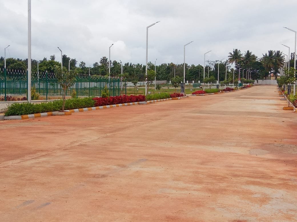 Wide Roads